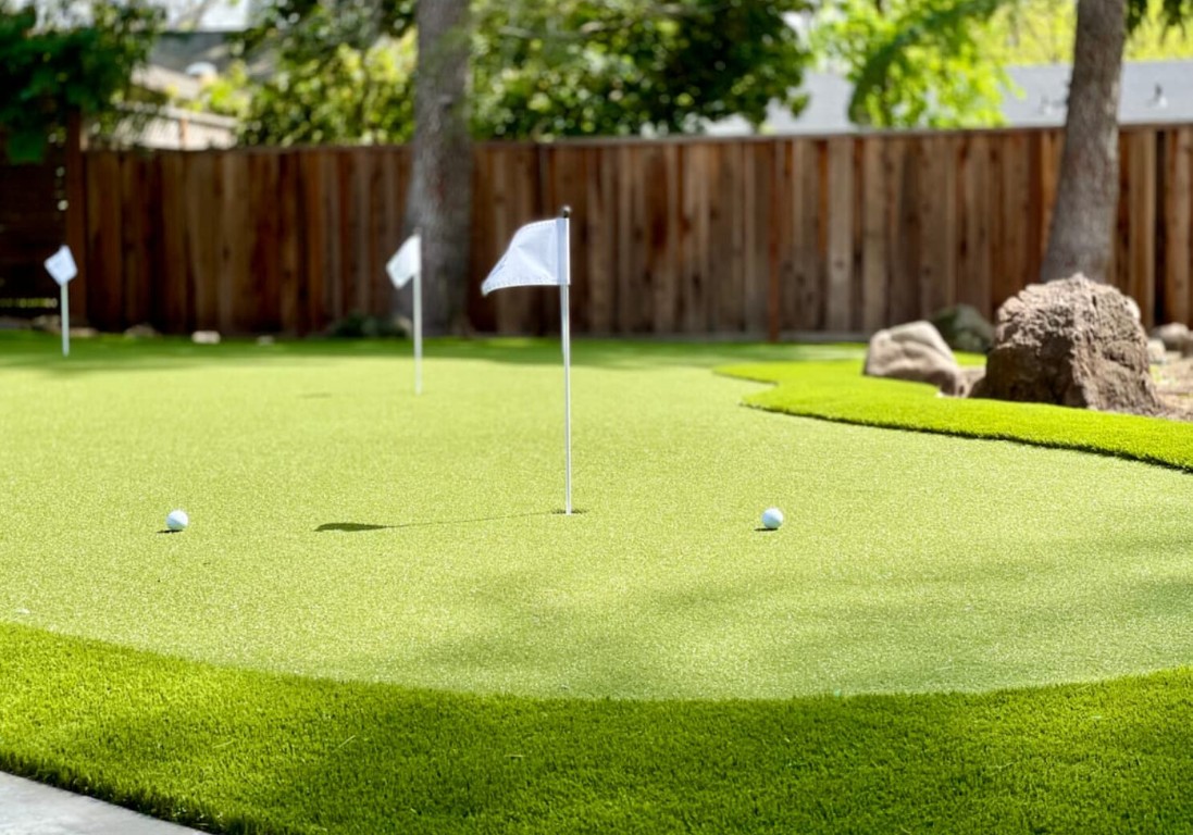 Backyard Putting Greens installation in Elizabeth, NJ